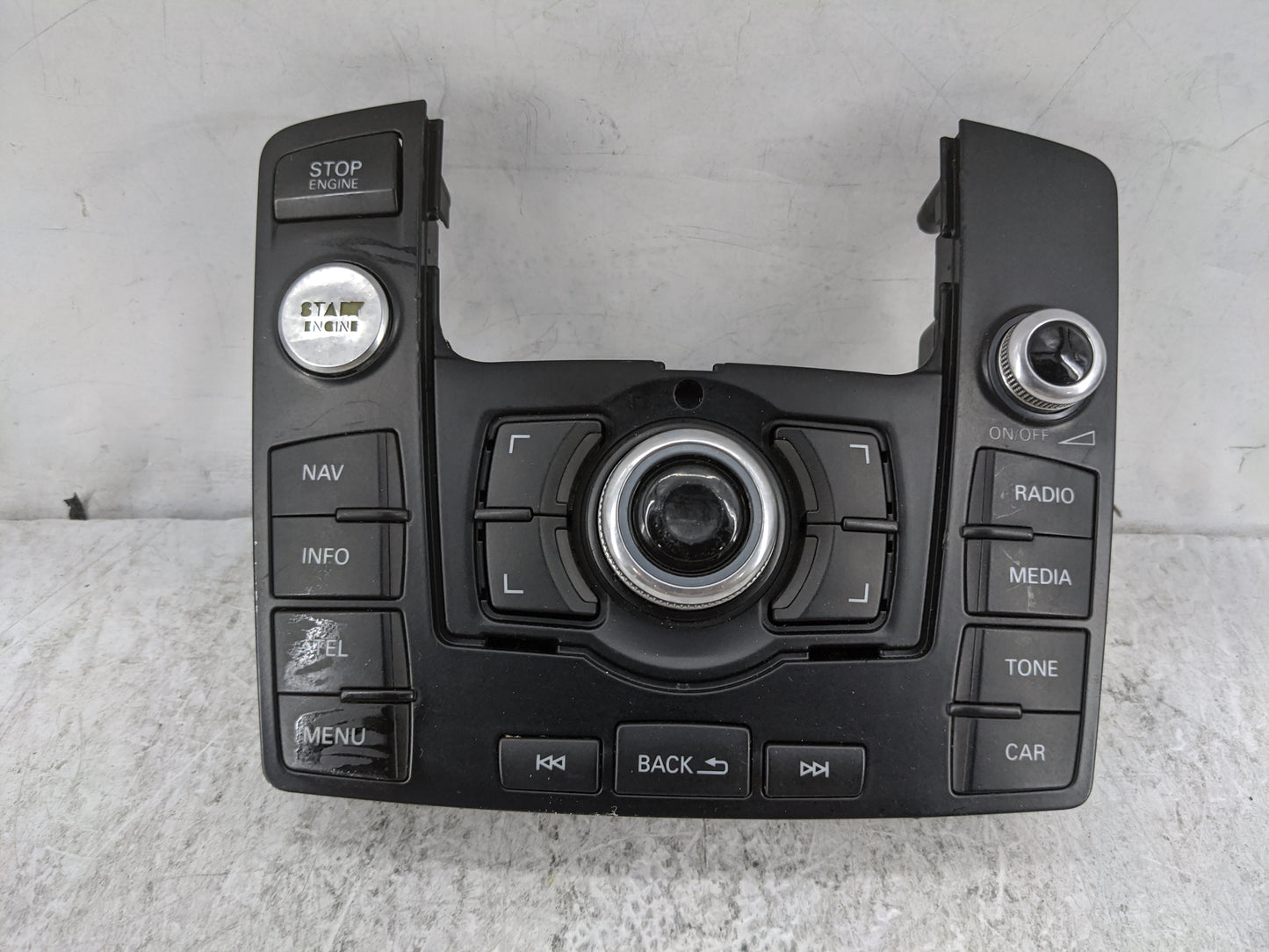 2012-2015 Audi Q7 Radio Control Panel - Oemusedautoparts1.com