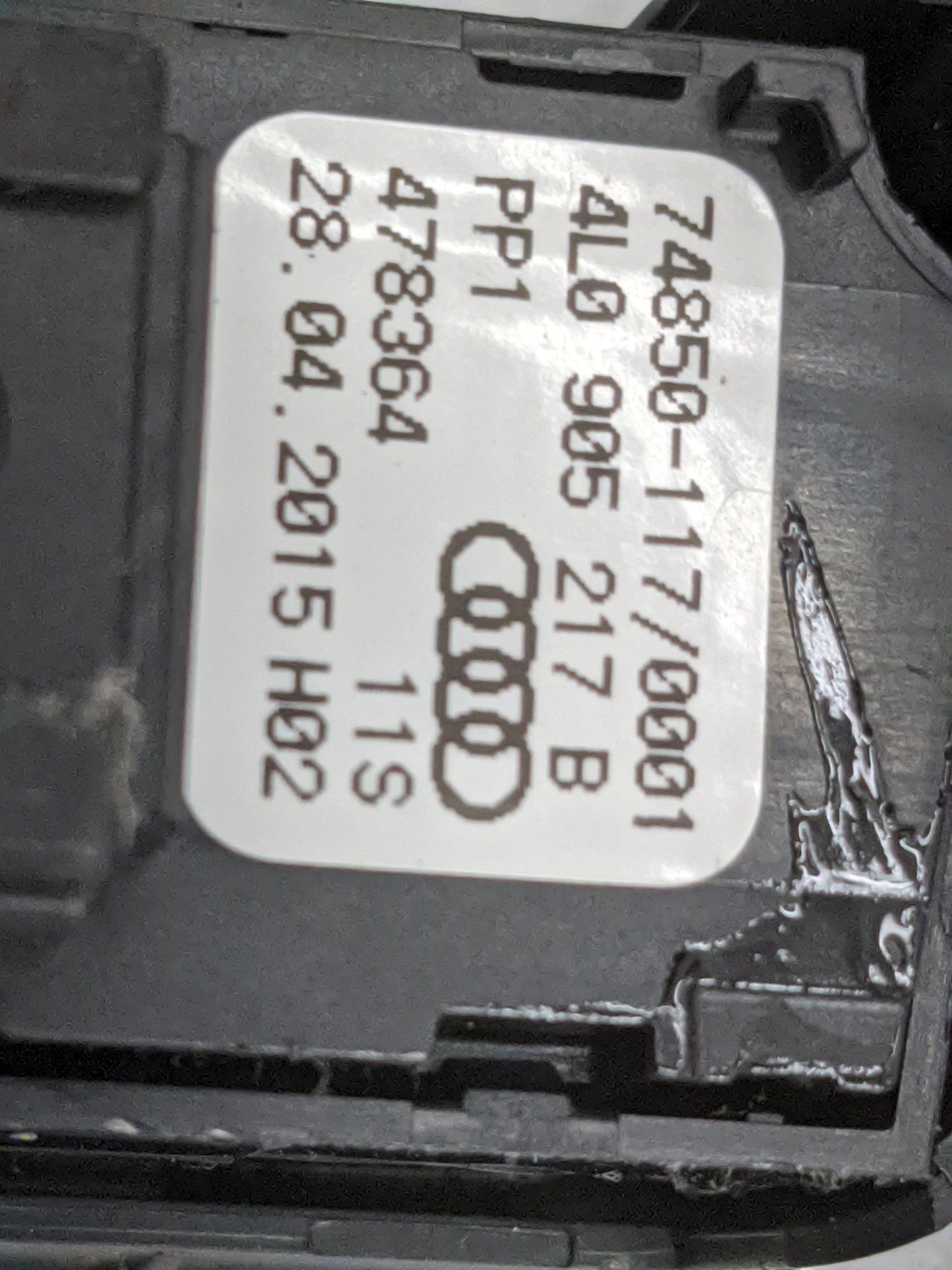 2012-2015 Audi Q7 Radio Control Panel - Oemusedautoparts1.com