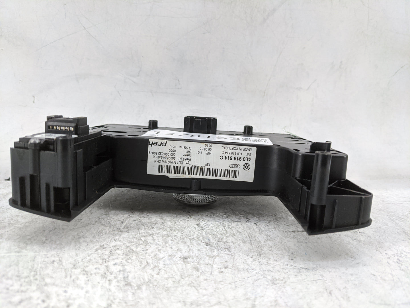 2012-2015 Audi Q7 Radio Control Panel - Oemusedautoparts1.com