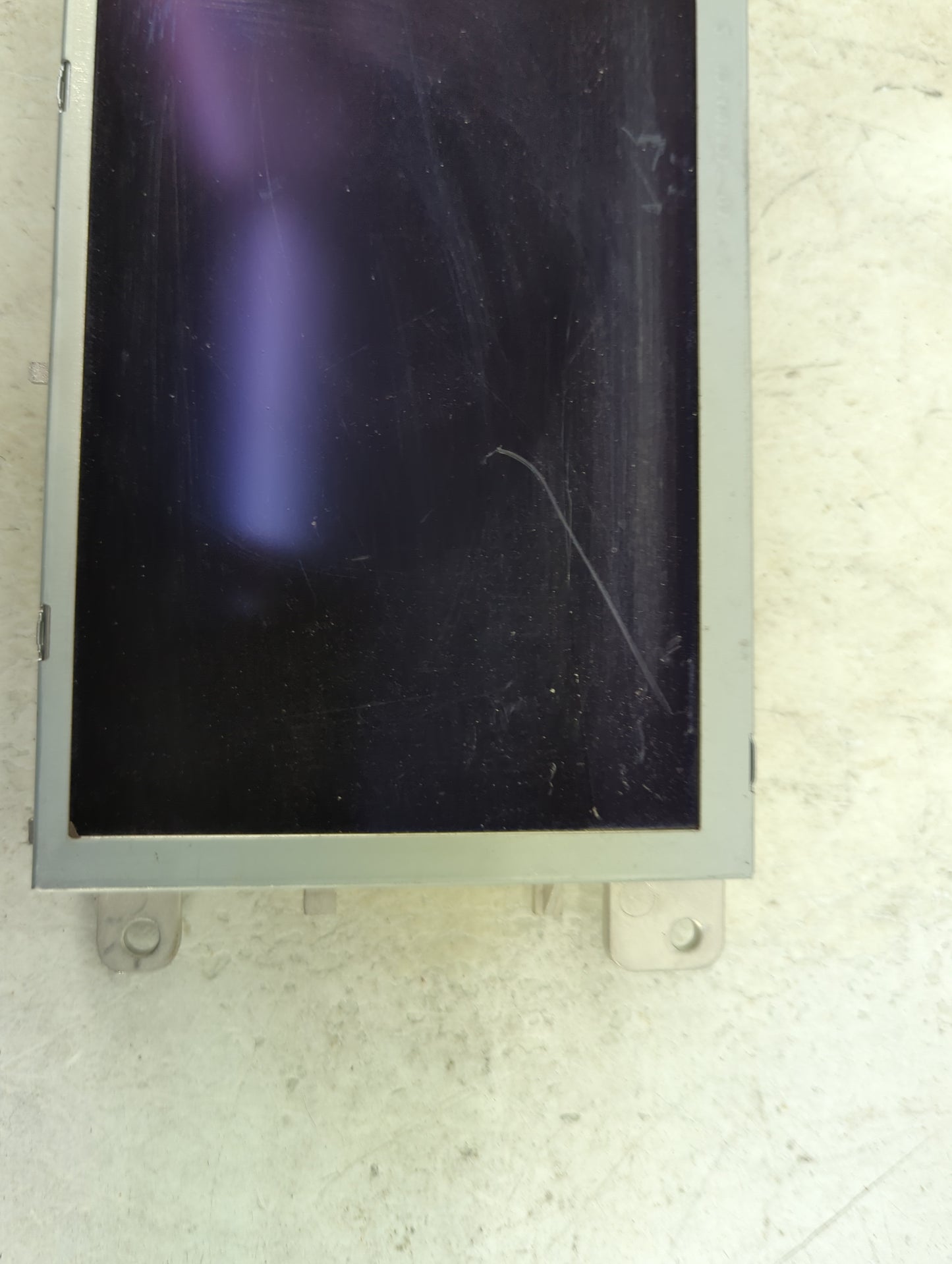 2013-2015 Audi Q7 Information Display Screen 1494362 - Oemusedautoparts1.com