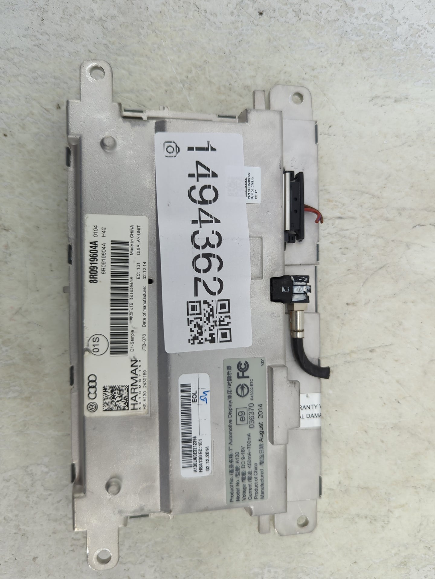 2013-2015 Audi Q7 Information Display Screen 1494362 - Oemusedautoparts1.com