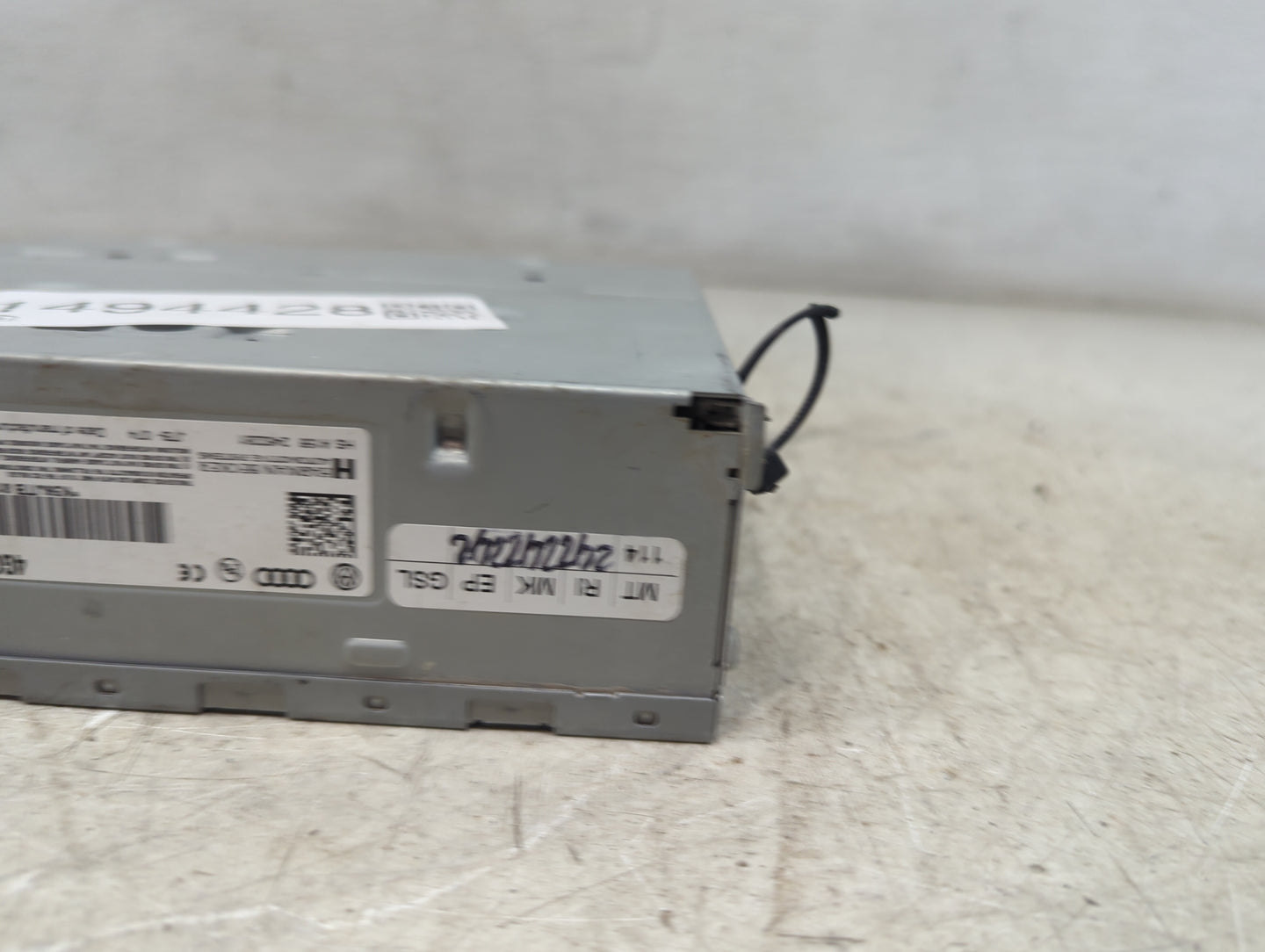2013-2015 Audi Q7 Radio AM FM Cd Player Receiver Replacement P/N:4G0035082G K56JTB8124645 Fits OEM Used Auto Parts - Oemused