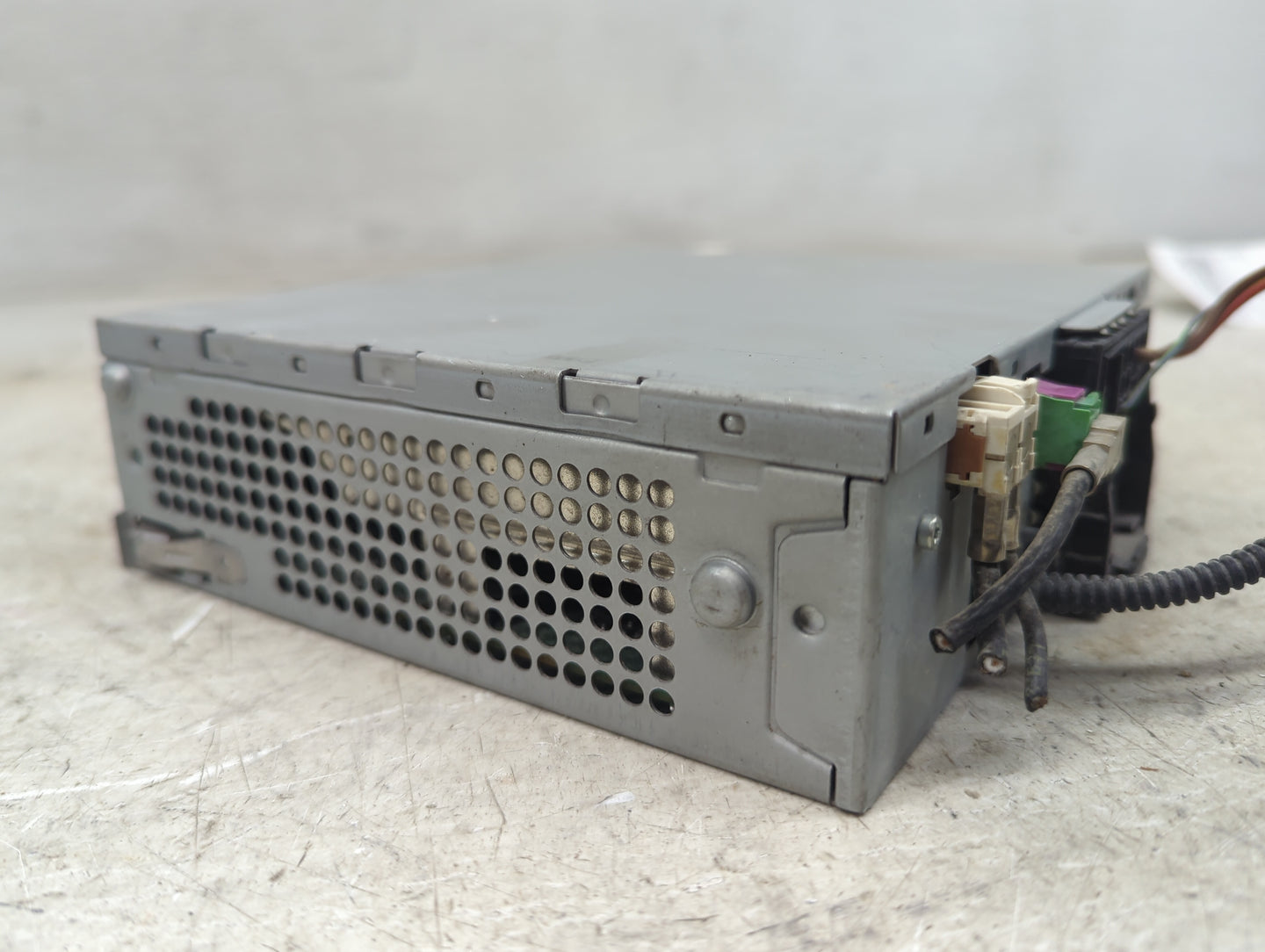 2013-2015 Audi Q7 Radio AM FM Cd Player Receiver Replacement P/N:4G0035082G K56JTB8124645 Fits OEM Used Auto Parts - Oemused