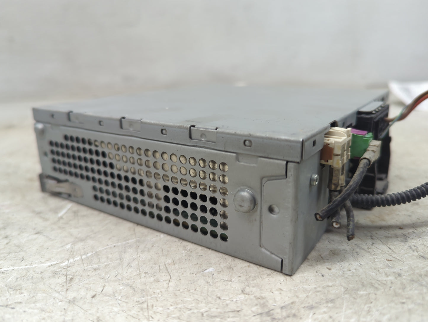 2013-2015 Audi Q7 Radio AM FM Cd Player Receiver Replacement P/N:4G0035082G K56JTB8124645 Fits OEM Used Auto Parts - Oemused