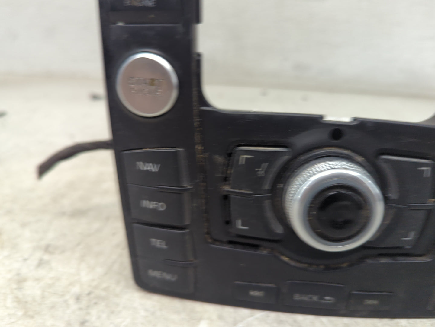2012-2015 Audi Q7 Radio Control Panel 1494493 - Oemusedautoparts1.com