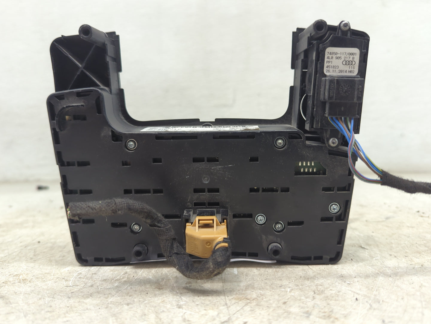 2012-2015 Audi Q7 Radio Control Panel 1494493 - Oemusedautoparts1.com