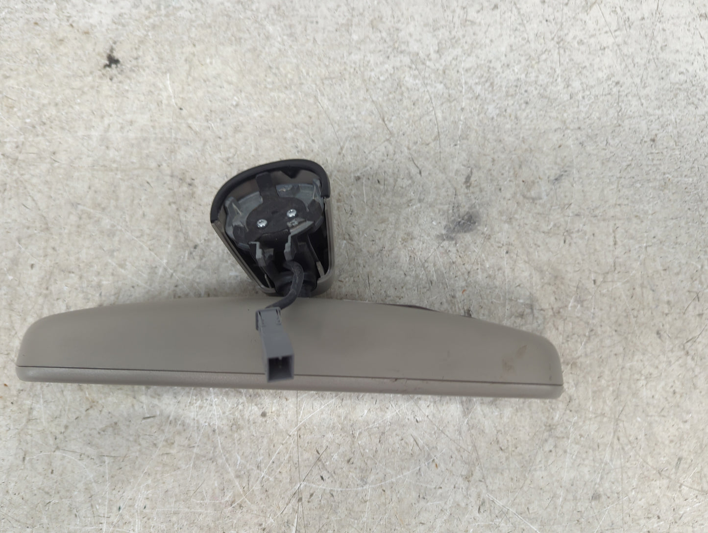 2015 Audi Q7 Interior Rear View Mirror Replacement OEM P/N:SAE 925 350-0232 Fits OEM Used Auto Parts - Oemusedautoparts1.com