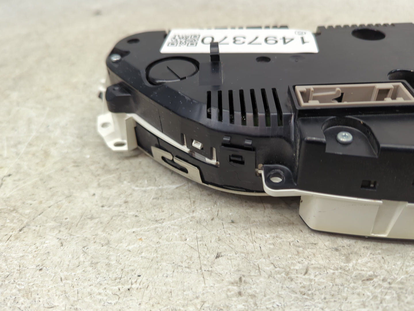 2013-2015 Audi Q7 Instrument Cluster Speedometer Gauges P/N:4L0920985S 503002472180 Miles: Fits Fits 2013 2014 2015 OEM Used
