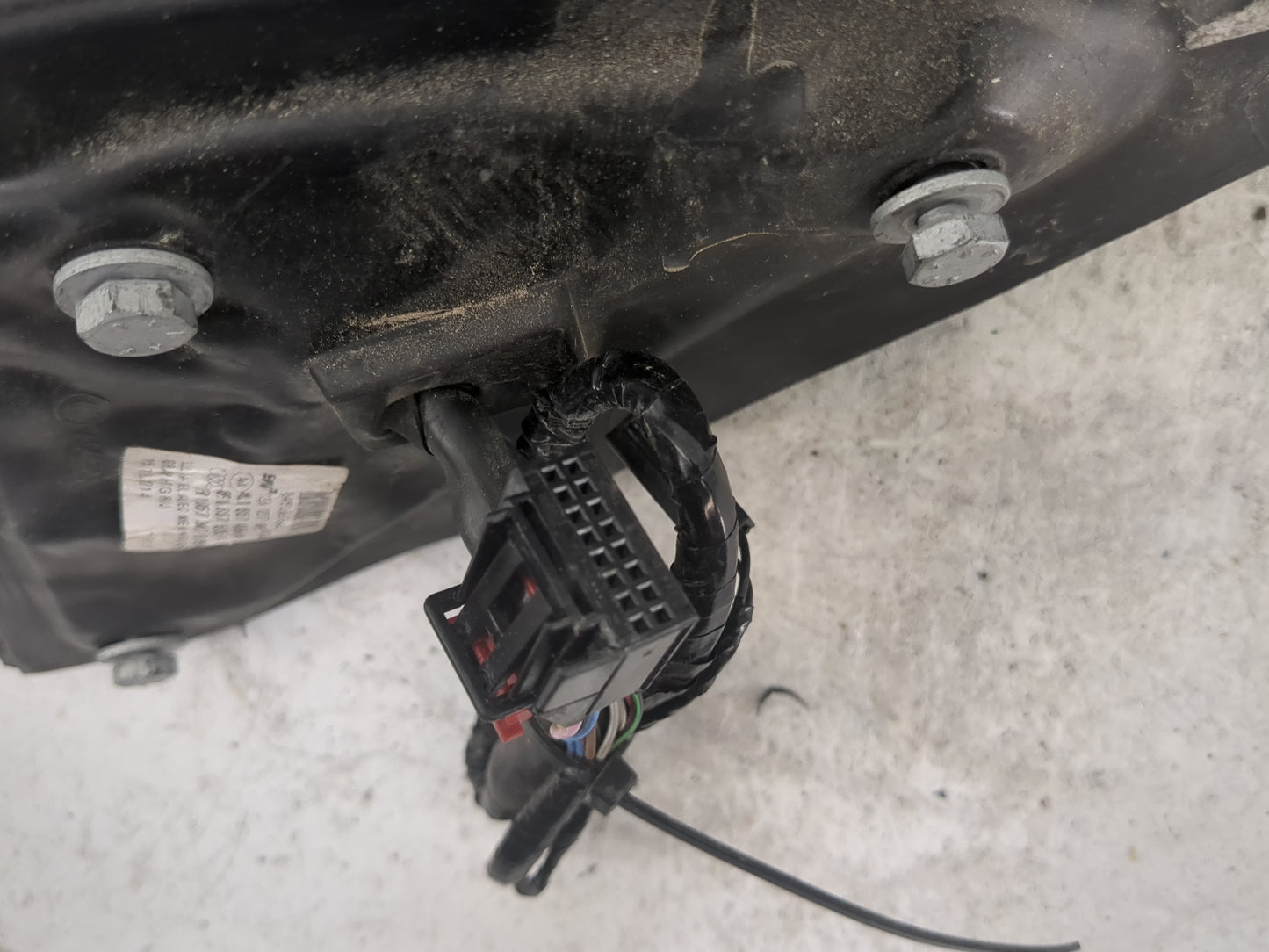 2013-2015 Audi Q7 Driver Side View Mirror - Left Door Mirror OEM Used - Oemusedautoparts1.com