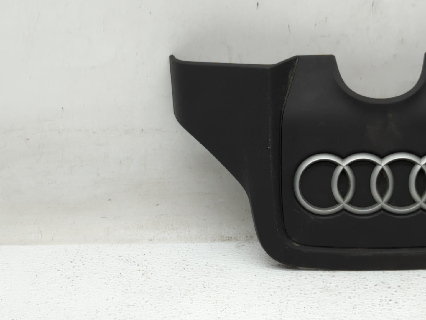 2015 Audi Q7 Engine Cover - Oemusedautoparts1.com