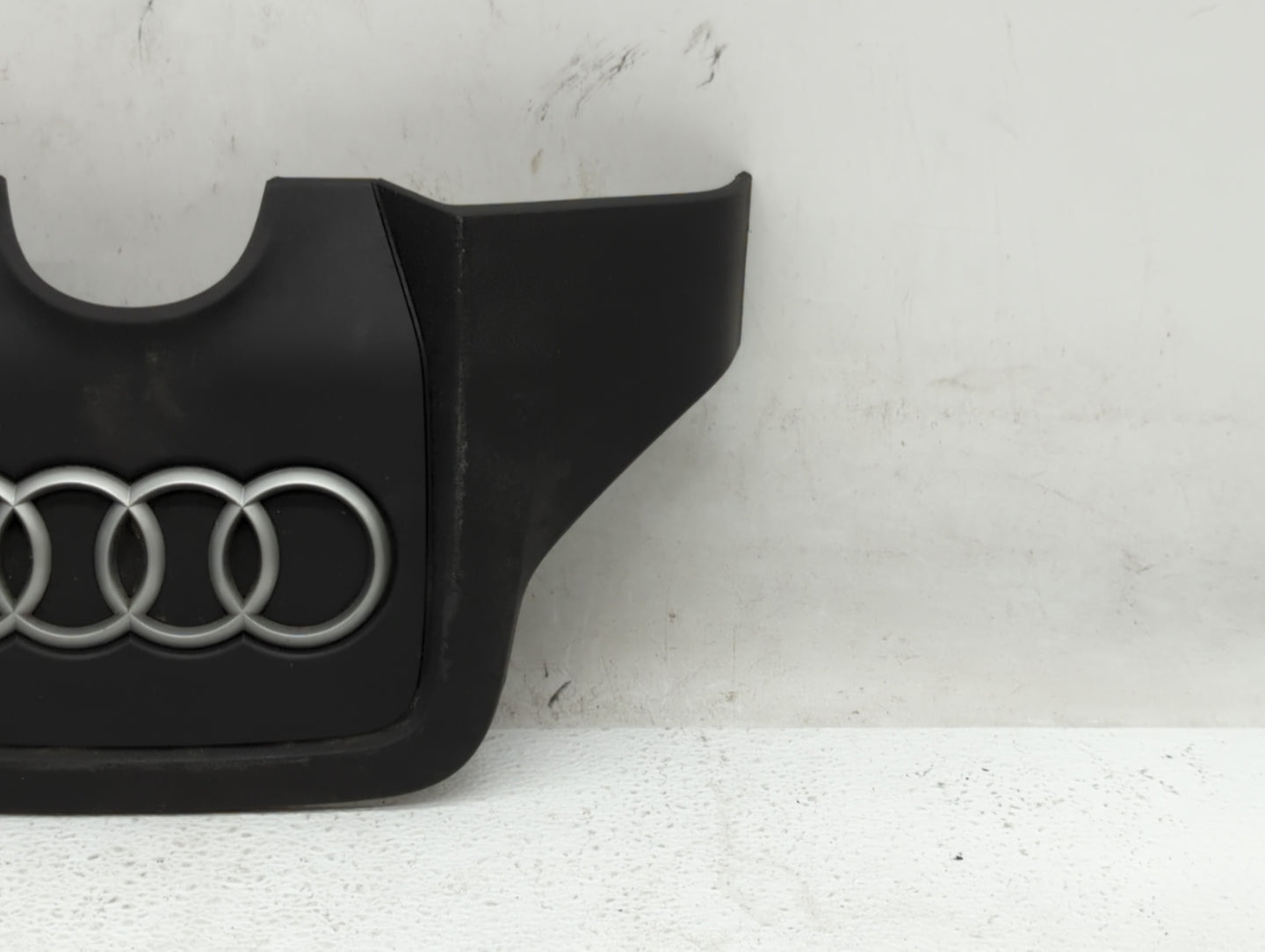 2015 Audi Q7 Engine Cover - Oemusedautoparts1.com