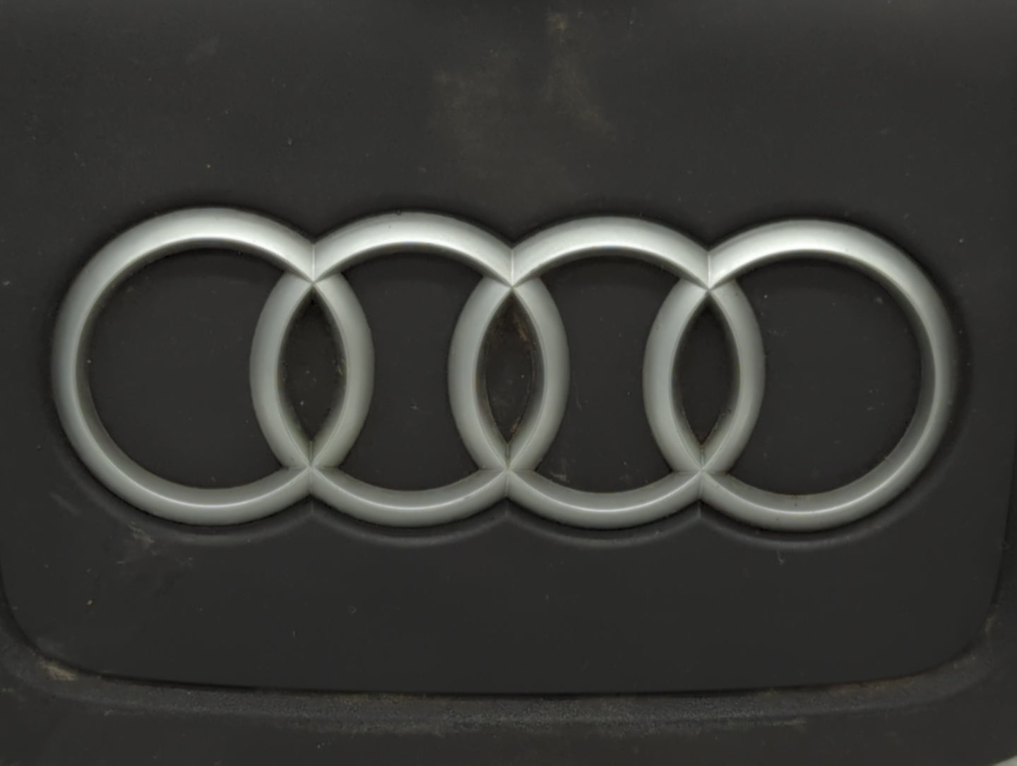2015 Audi Q7 Engine Cover - Oemusedautoparts1.com