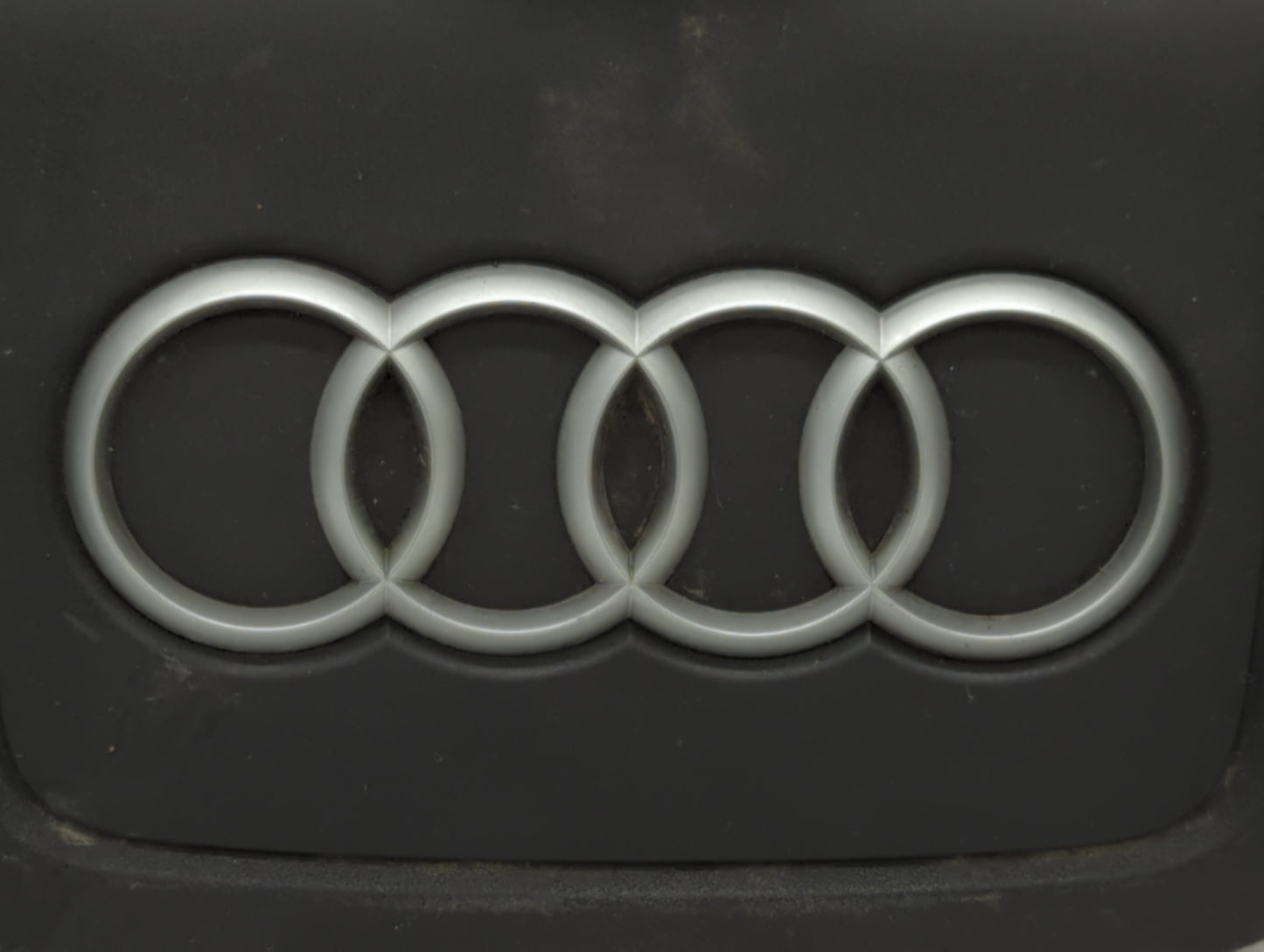 2015 Audi Q7 Engine Cover - Oemusedautoparts1.com
