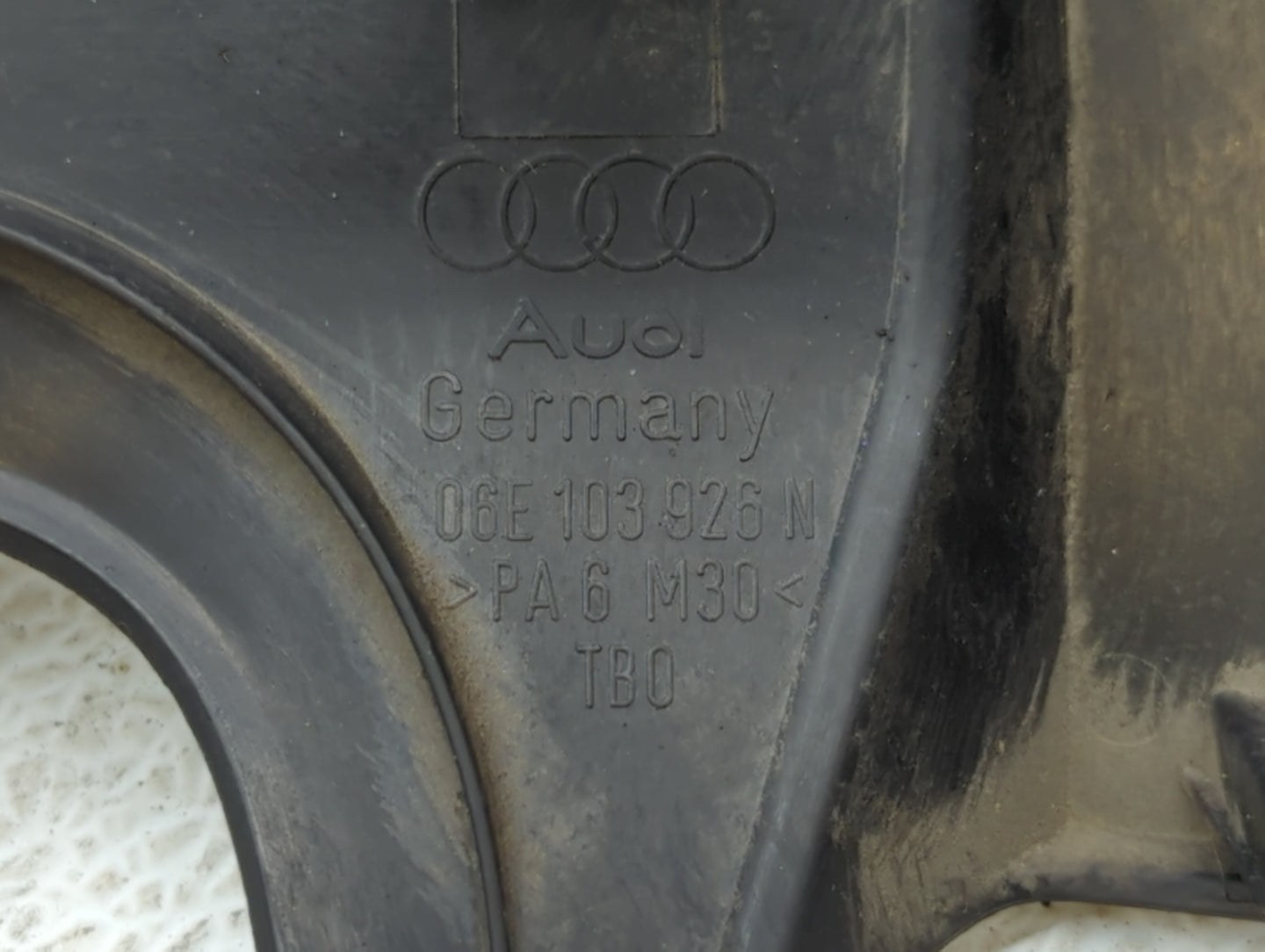 2015 Audi Q7 Engine Cover - Oemusedautoparts1.com
