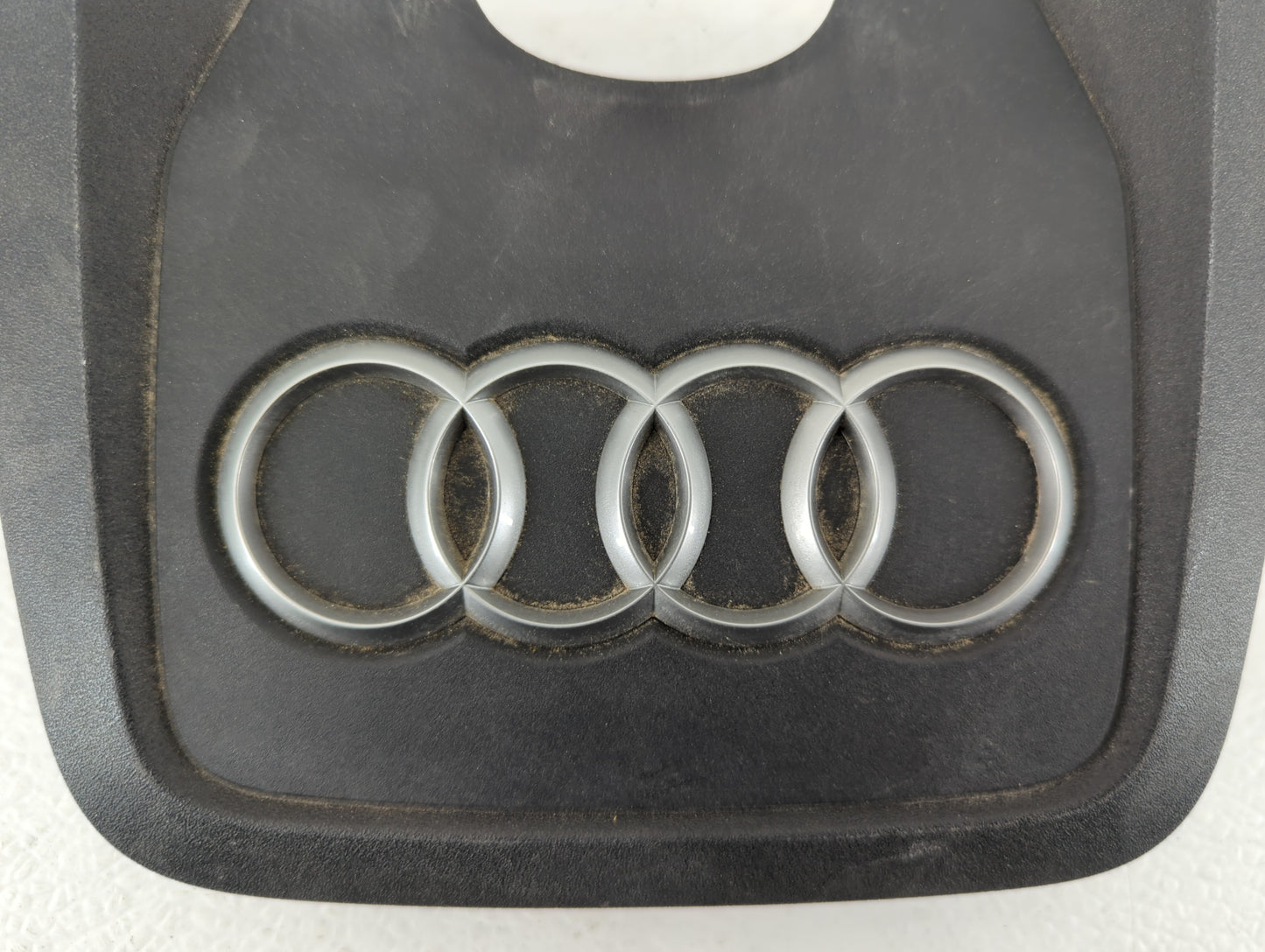 2015 Audi Q7 Engine Cover - Oemusedautoparts1.com