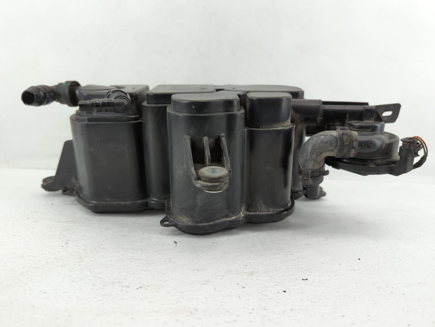2015 Audi Q7 Fuel Vapor Charcoal Canister - Oemusedautoparts1.com
