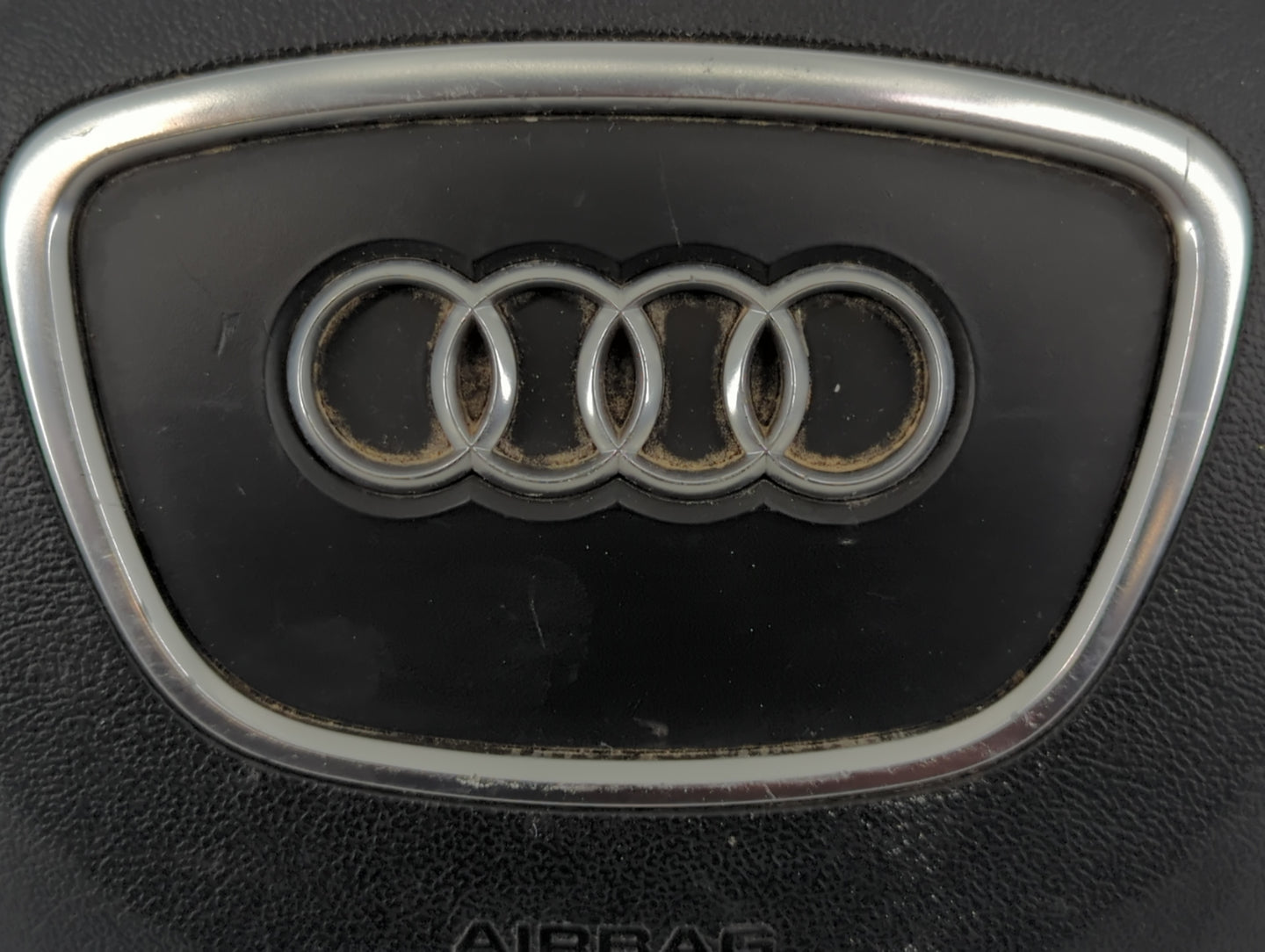 2011-2012 Audi Q7 Air Bag Driver Left Steering Wheel Mounted - Oemusedautoparts1.com