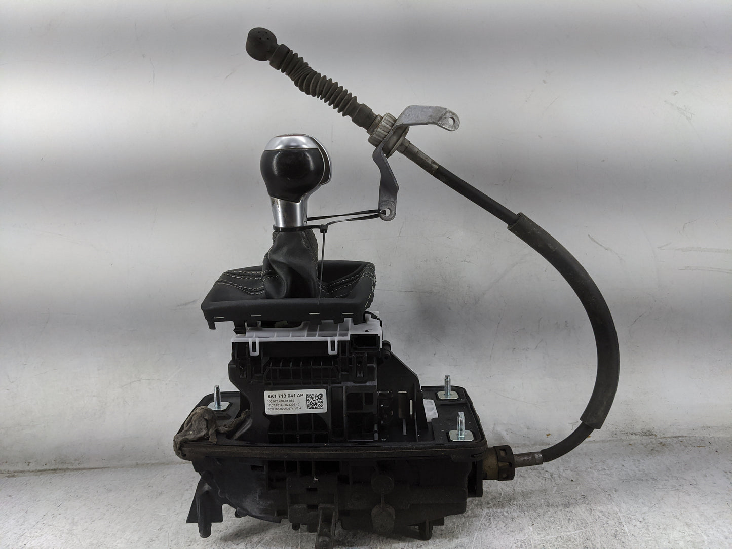 2015 Audi S5 Floor Console Assembly Shifter Black - Oemusedautoparts1.com