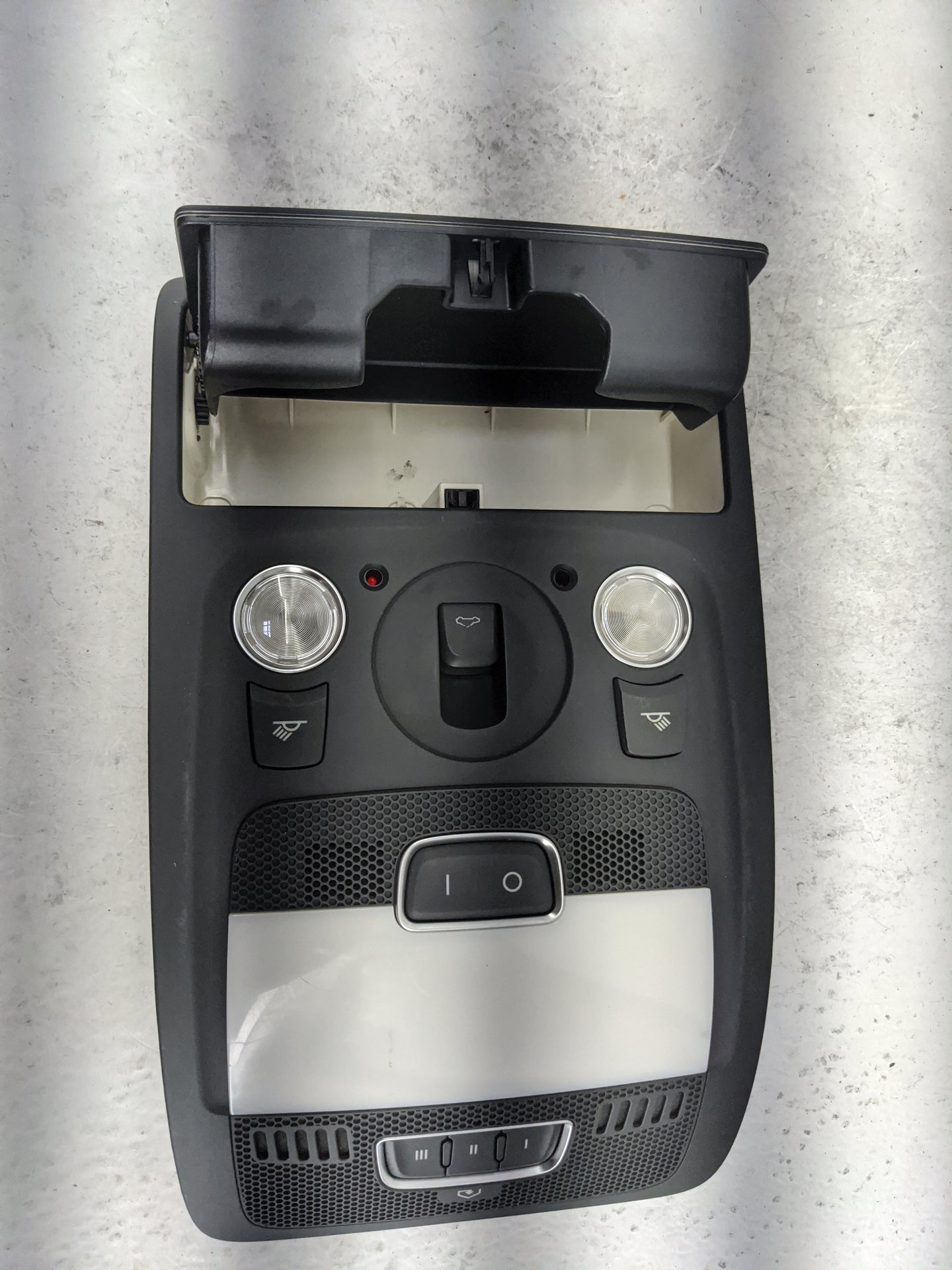 2008-2017 Audi S5 Overhead Console W/rear Climate Control - Oemusedautoparts1.com