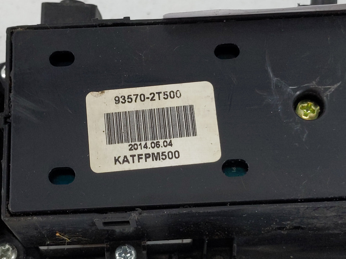 2015 Blank Key Kia Master Power Window Switch Replacement Driver Side Left P/N:93570-2T500 Fits Fits 2014 OEM Used Auto Part