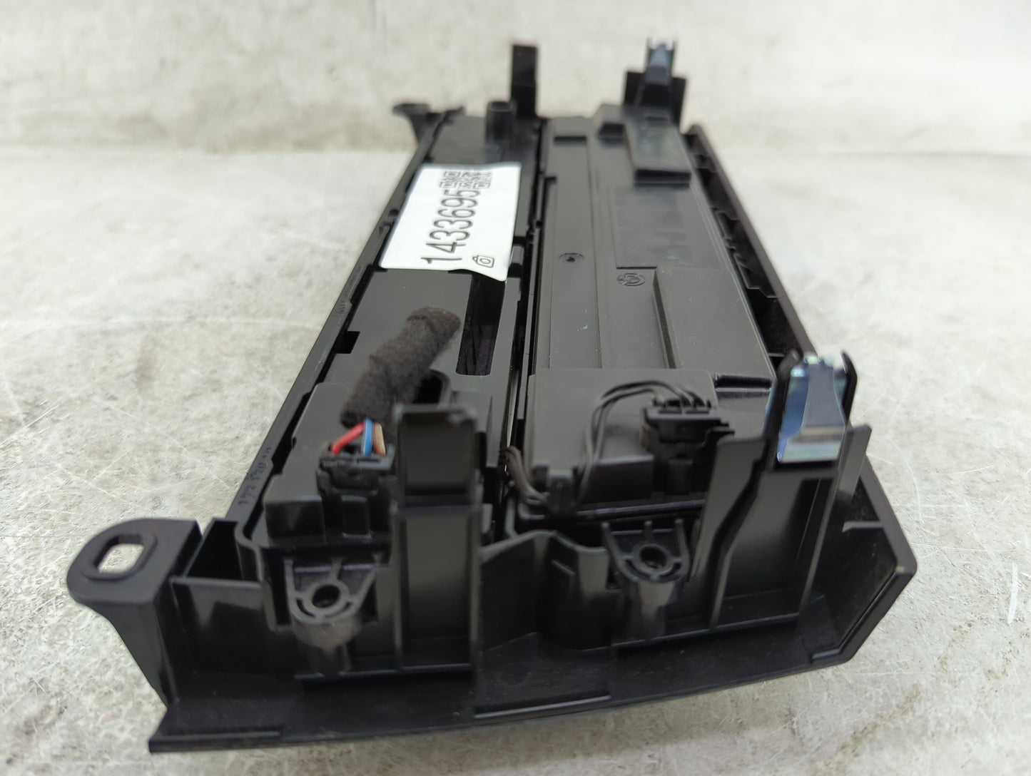 2015 Bmw 228i Climate Control Module Temperature AC/Heater Replacement Fits OEM Used Auto Parts - Oemusedautoparts1.com