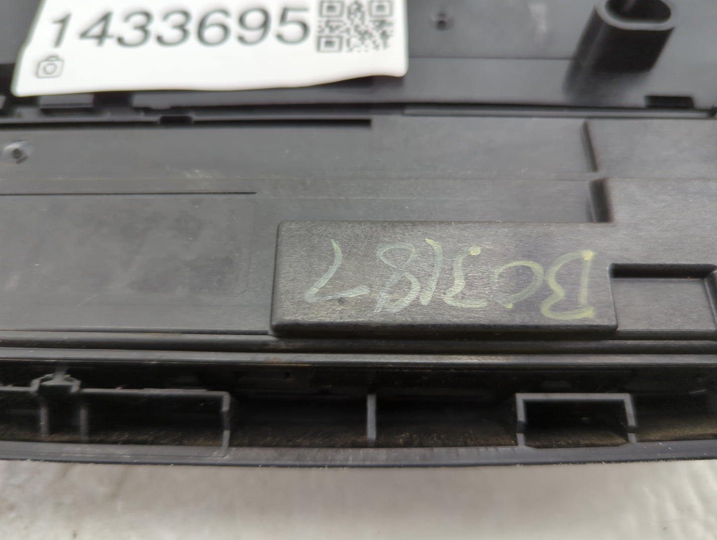 2015 Bmw 228i Climate Control Module Temperature AC/Heater Replacement Fits OEM Used Auto Parts - Oemusedautoparts1.com