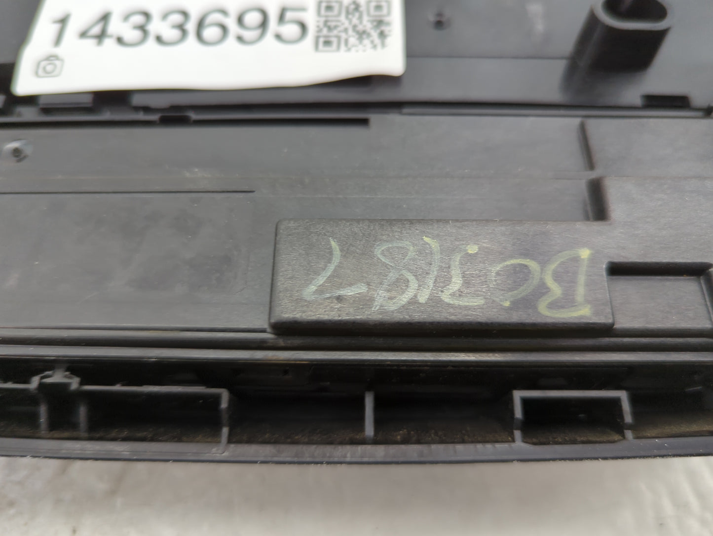 2015 Bmw 228i Climate Control Module Temperature AC/Heater Replacement Fits OEM Used Auto Parts - Oemusedautoparts1.com