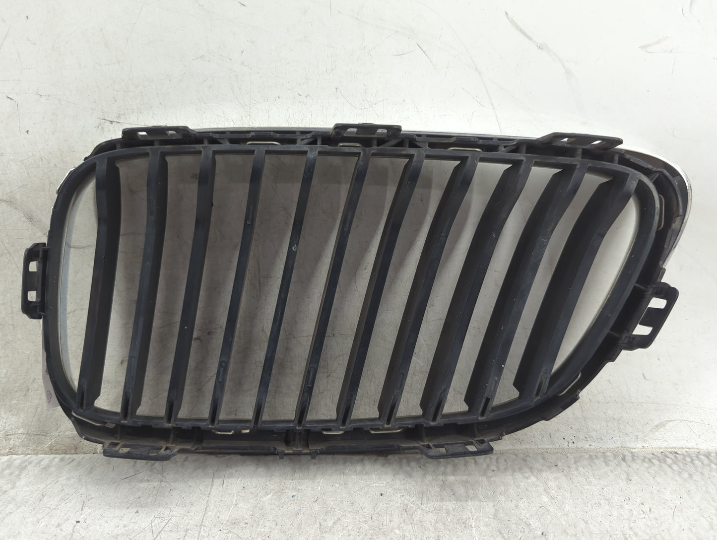 2014-2016 Bmw 228i Front Grille Bumper Not Included - Oemusedautoparts1.com