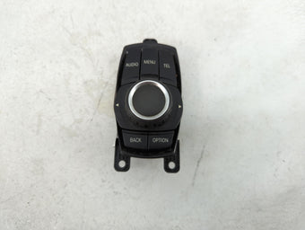 compare product 2015 Bmw 320 Information Display Screen