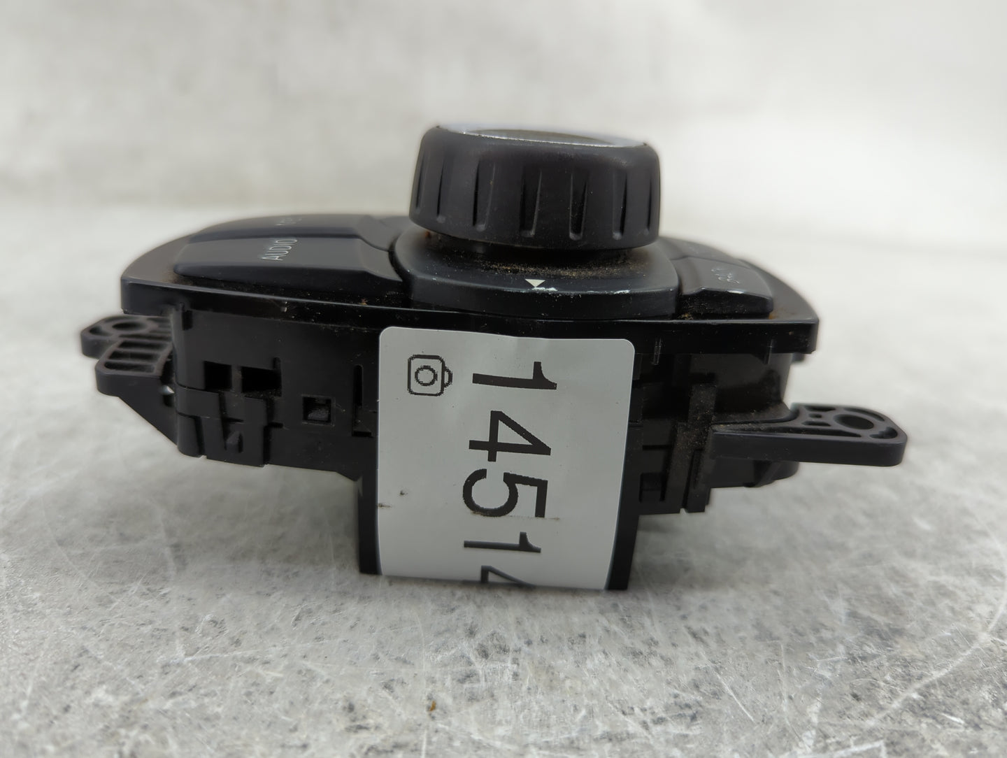 2015 Bmw 320 Radio AM FM Cd Player Receiver Replacement P/N:ZE93176950 033623201, 2215000084881008 Fits OEM Used Auto Parts 