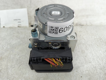 2014-2018 Bmw 320 ABS Pump Control Module Replacement P/N:3451-6870418-01 10.0220-0517.4 Fits OEM Used Auto Parts - Oemuseda