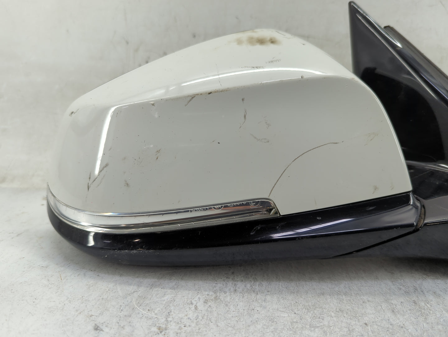 2013-2018 Bmw 320 Passenger Side View Mirror - Right Door Mirror OEM Used - Oemusedautoparts1.com