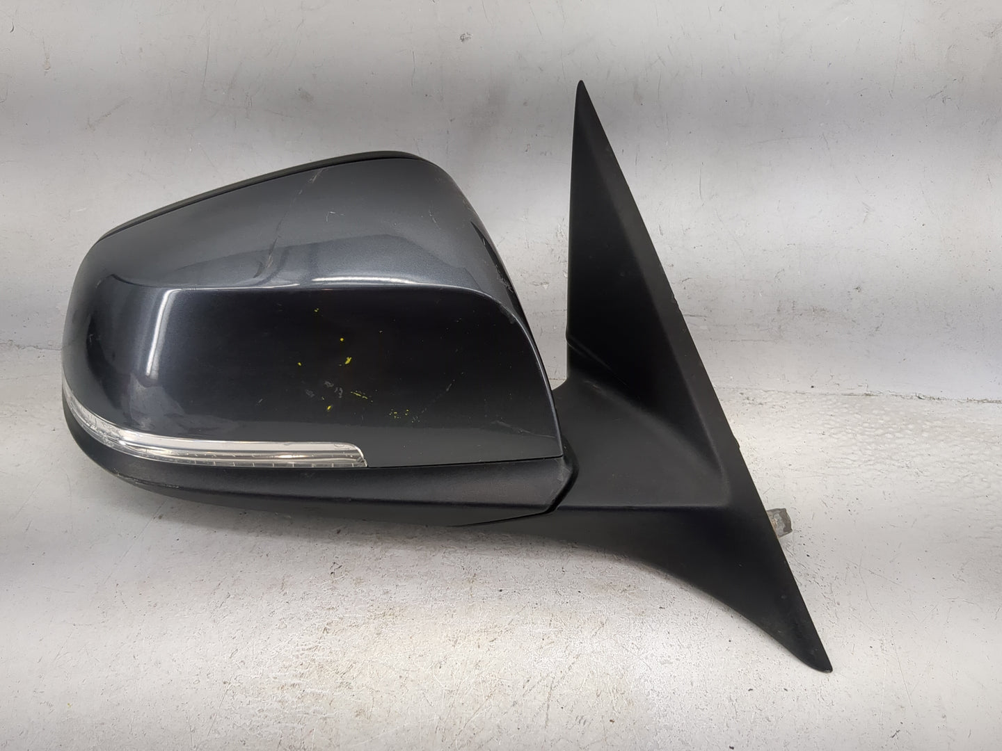 2013-2018 Bmw 320 Passenger Side View Mirror - Right Door Mirror OEM Used - Oemusedautoparts1.com