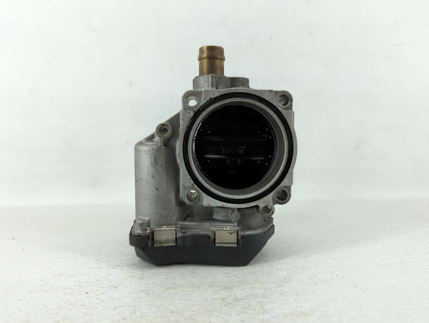 2015 Bmw 3200cs Throttle Body P/N:1354 7588625-04 1354 7588625-03 Fits Fits 2012 2013 2014 2016 2017 2018 OEM Used Auto Part
