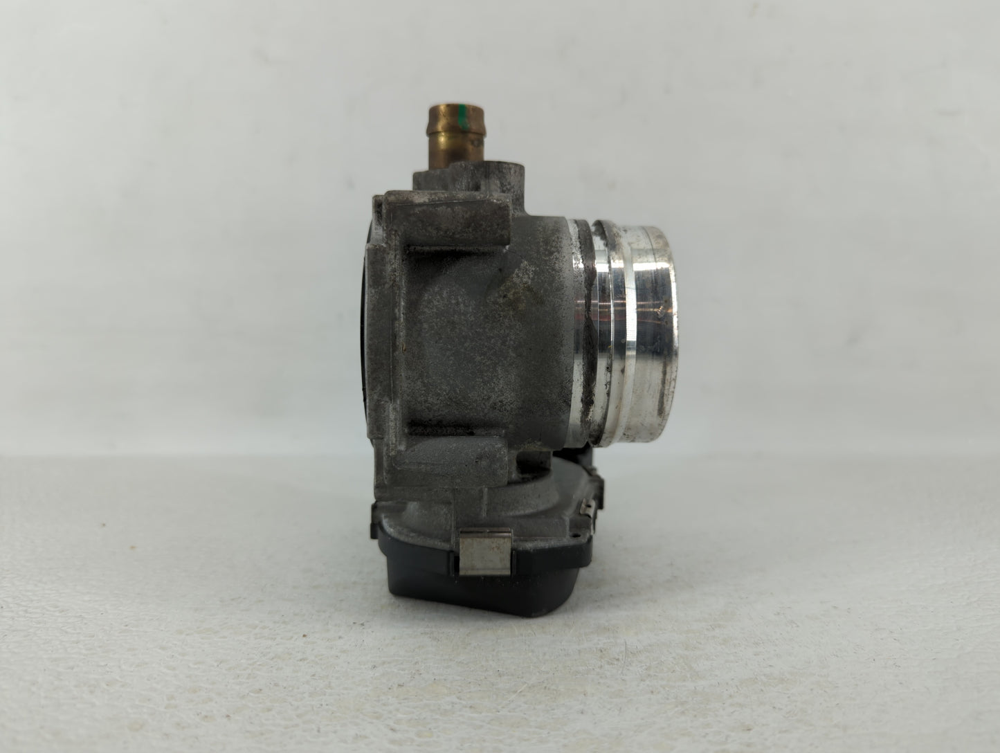 2015 Bmw 3200cs Throttle Body P/N:1354 7588625-04 1354 7588625-03 Fits Fits 2012 2013 2014 2016 2017 2018 OEM Used Auto Part