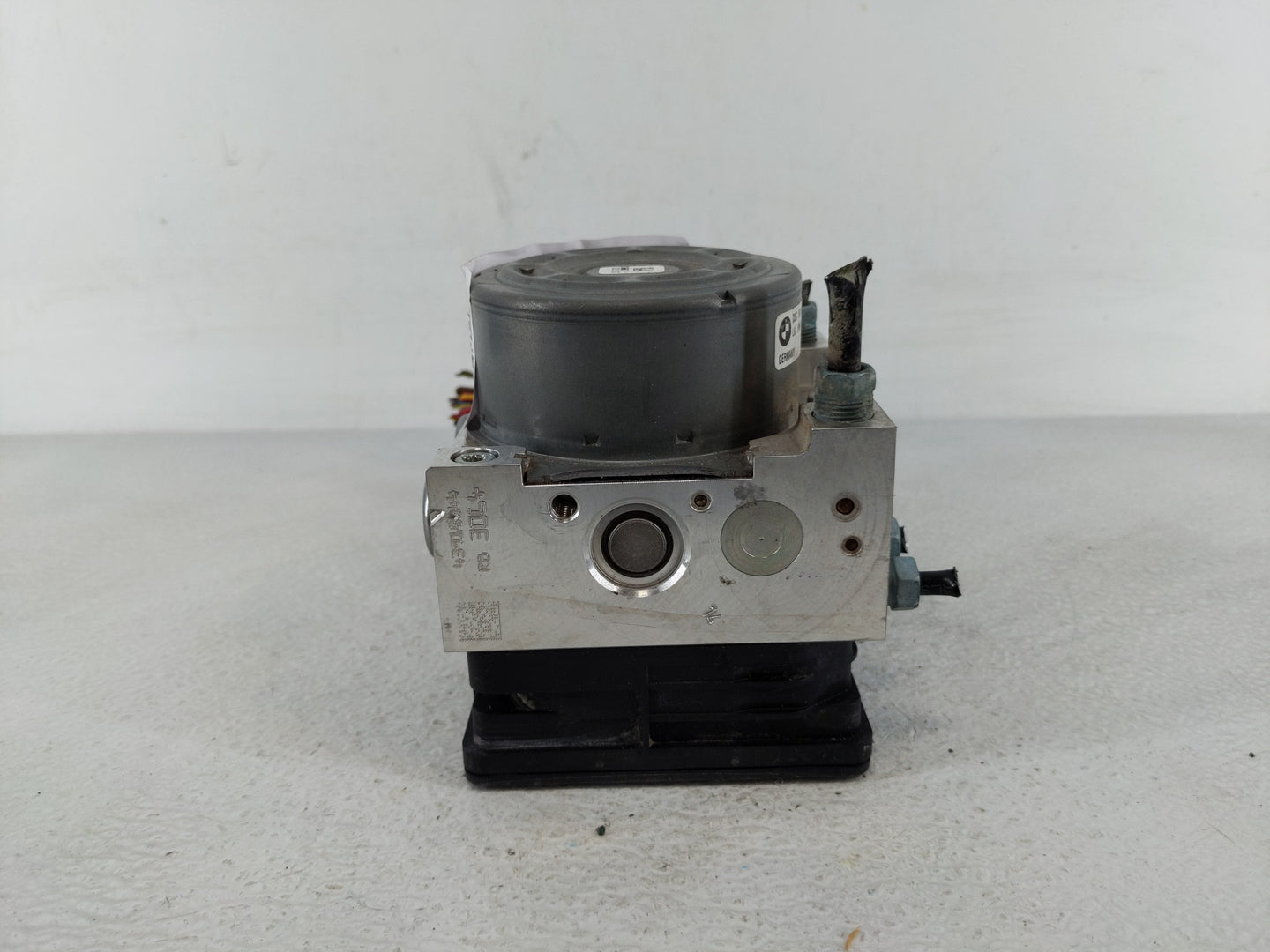 2014-2018 Bmw 320i ABS Pump Control Module Replacement P/N:3451-6881172-01 Fits Fits 2014 2015 2016 2017 2018 2019 2020 2021