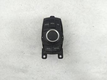 compare product 2015 Bmw 320i Radio AM FM Cd Player Receiver Replacement P/N:ZE9317695 033623201 Fits OEM Used Auto Parts