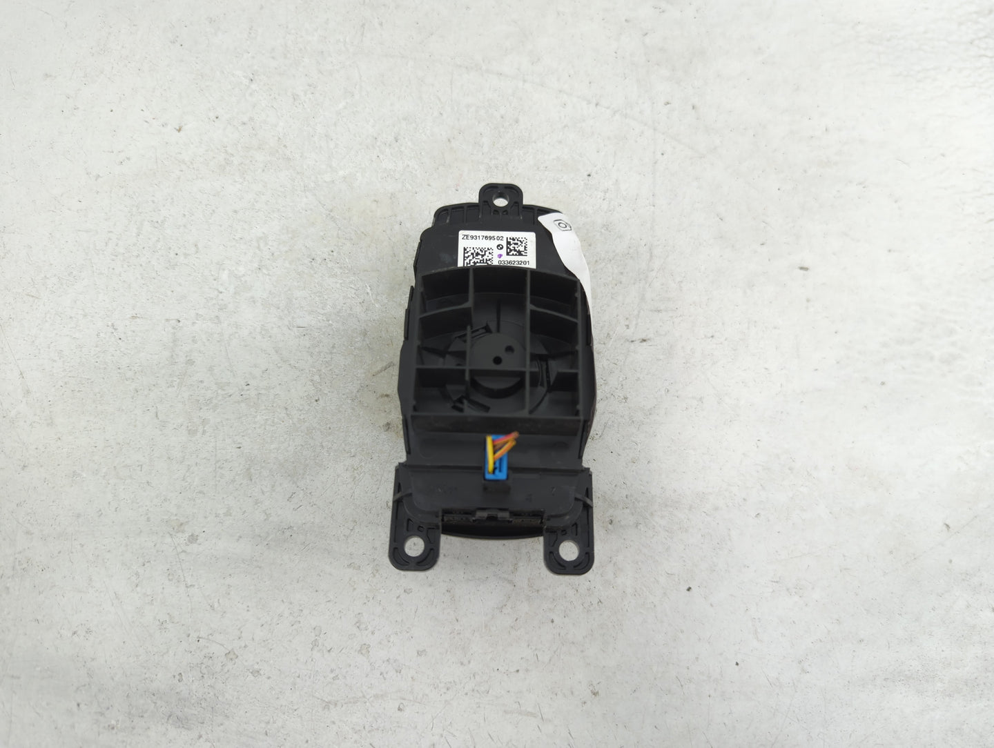 2015 Bmw 320i Radio AM FM Cd Player Receiver Replacement P/N:ZE9317695 033623201 Fits OEM Used Auto Parts - Oemusedautoparts