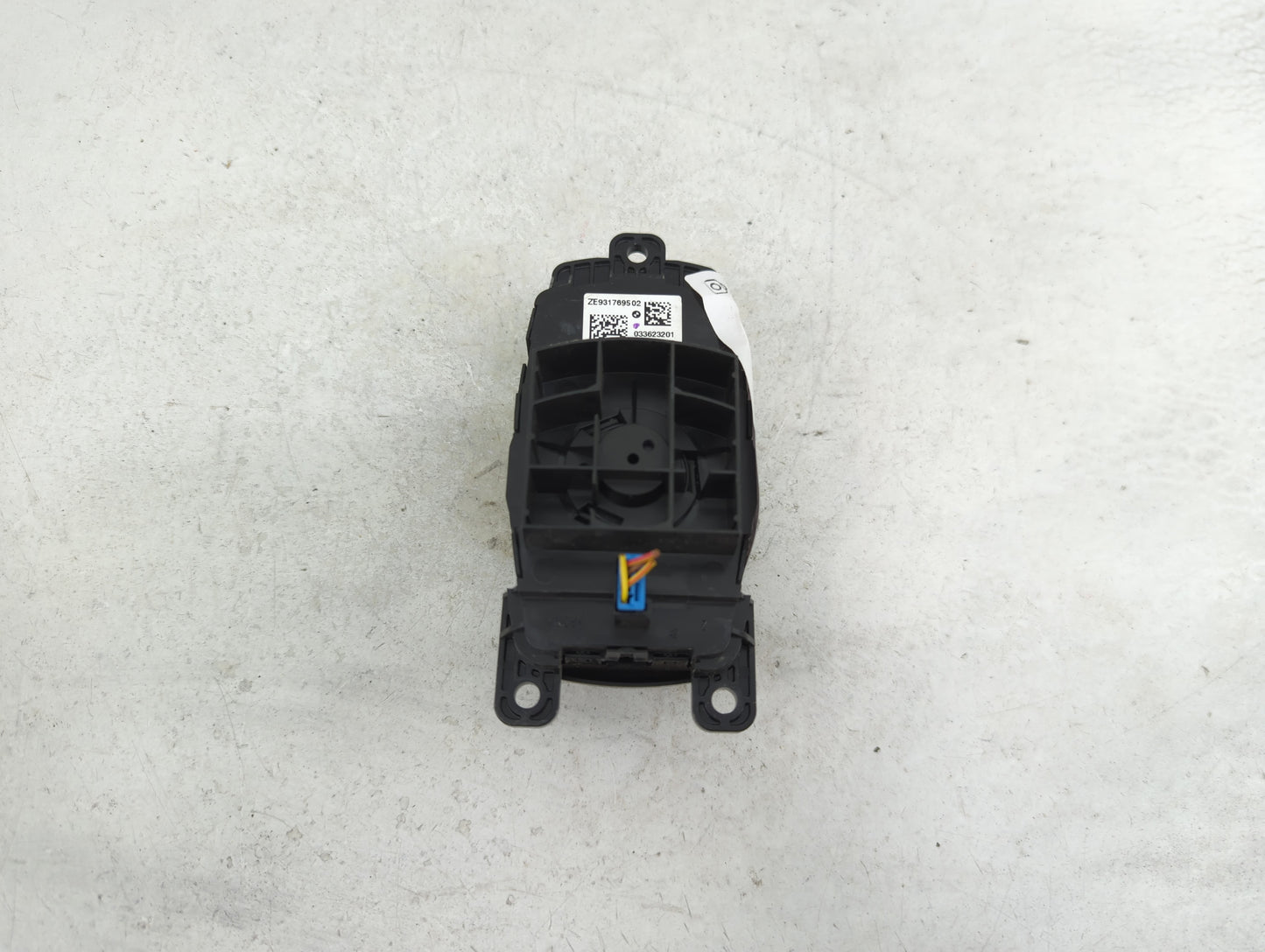 2015 Bmw 320i Radio AM FM Cd Player Receiver Replacement P/N:ZE9317695 033623201 Fits OEM Used Auto Parts - Oemusedautoparts