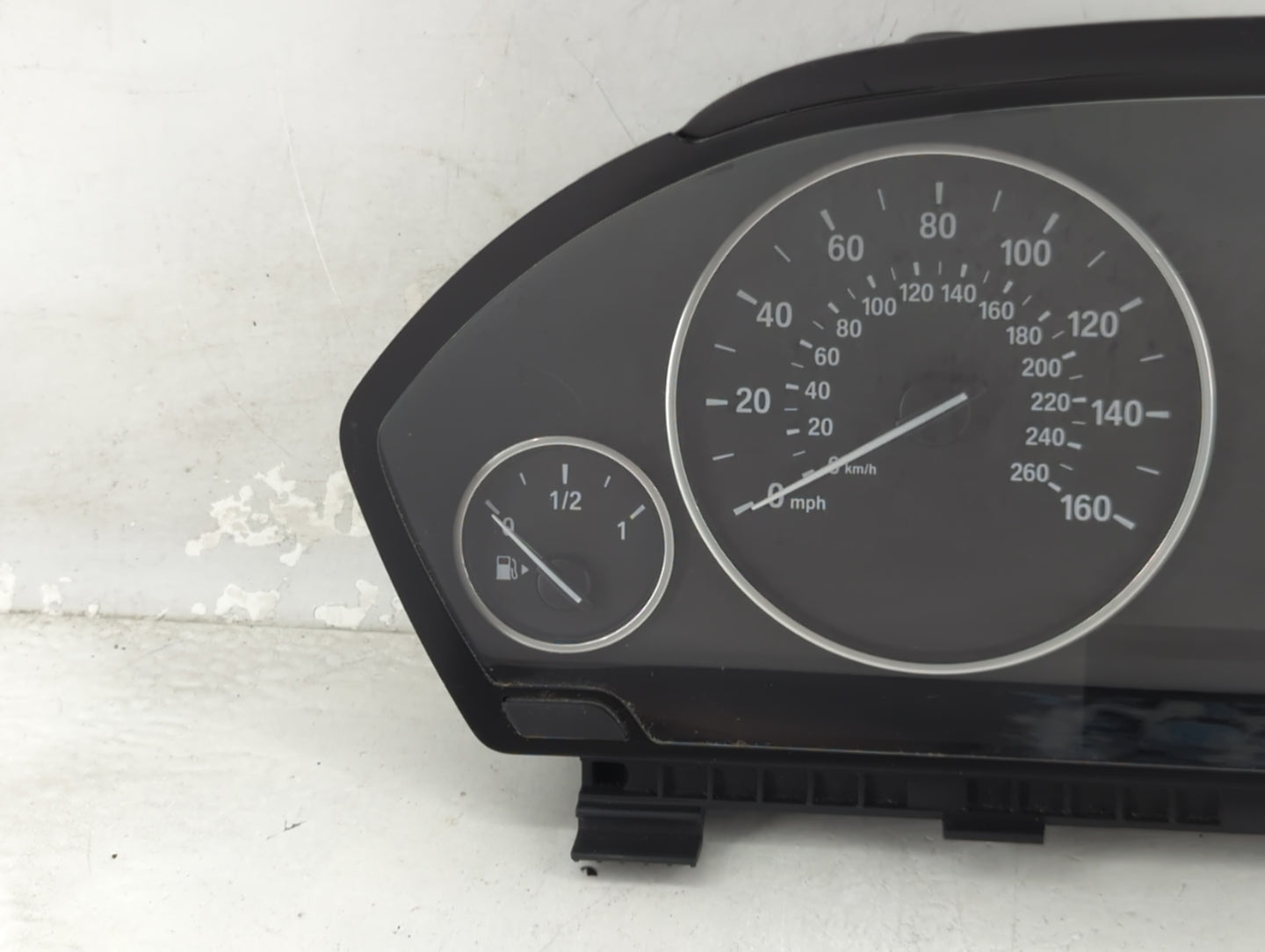 2015-2016 Bmw 320i Instrument Cluster Speedometer Gauges P/N:9232894 9365885-01 Miles:69K Fits OEM Used Auto Parts - Oemused