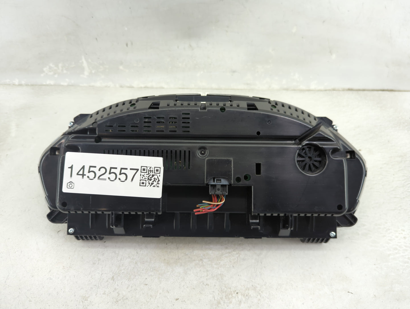 2015-2016 Bmw 320i Instrument Cluster Speedometer Gauges P/N:9232894 9365885-01 Miles:69K Fits OEM Used Auto Parts - Oemused