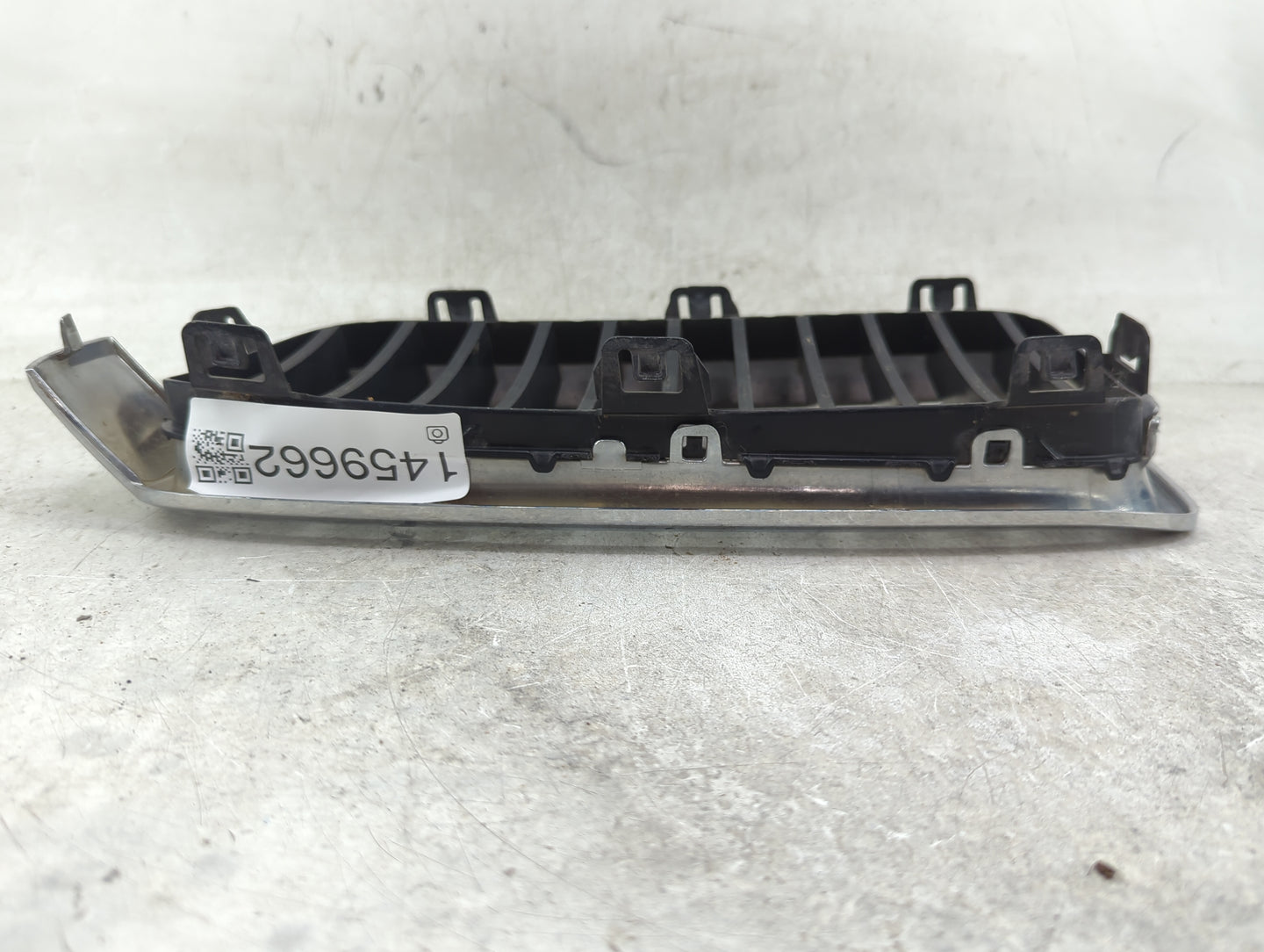 2012-2018 Bmw 320i Front Grille Bumper Not Included 1459662 - Oemusedautoparts1.com