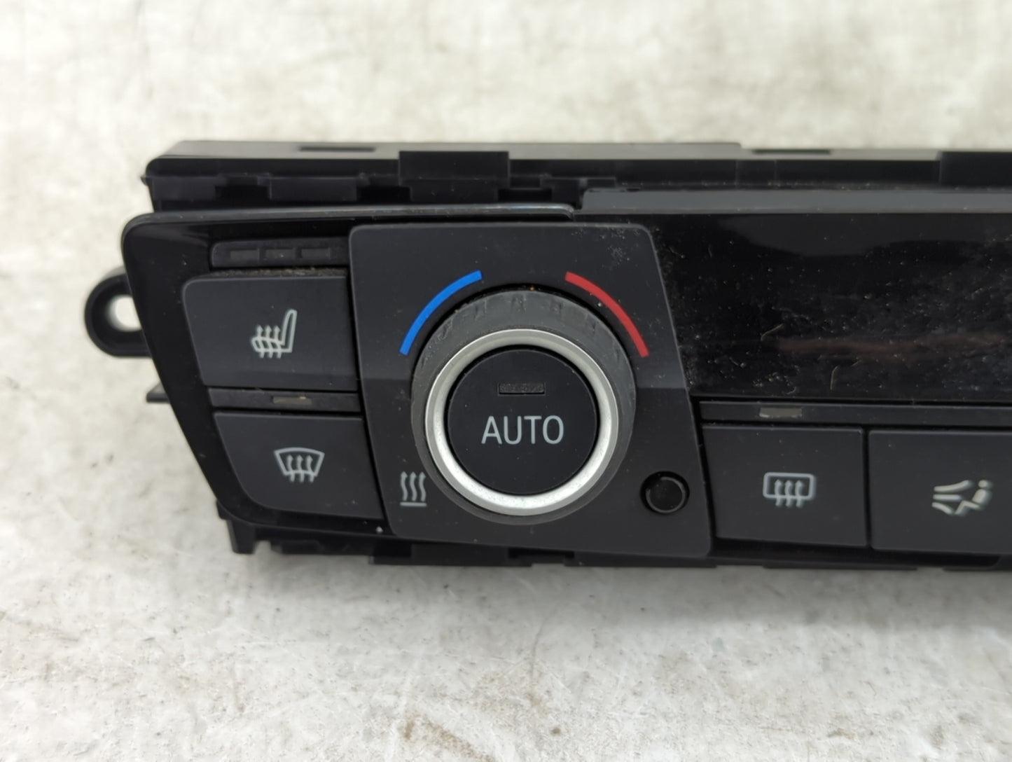 2014-2015 Bmw 320i Climate Control Module Temperature AC/Heater Replacement P/N:9354145-01 Fits Fits 2014 2015 OEM Used Auto