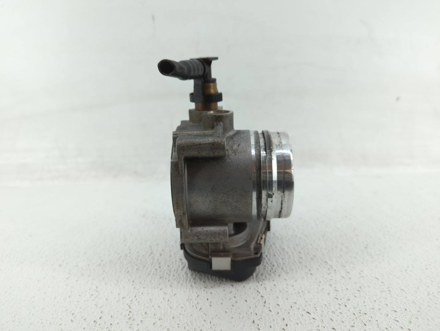 2012-2018 Bmw 320i Throttle Body P/N:1354 7588625-04 1354 7588625-03, 1354 7588625 Fits Fits 2012 2013 2014 2015 2016 2017 2