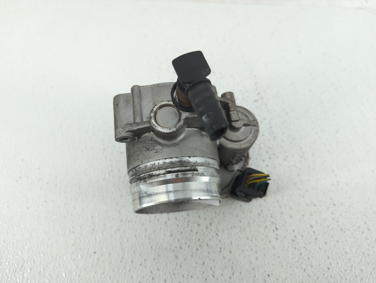 2012-2018 Bmw 320i Throttle Body P/N:1354 7588625-04 1354 7588625-03 Fits Fits 2012 2013 2014 2015 2016 2017 2018 OEM Used A