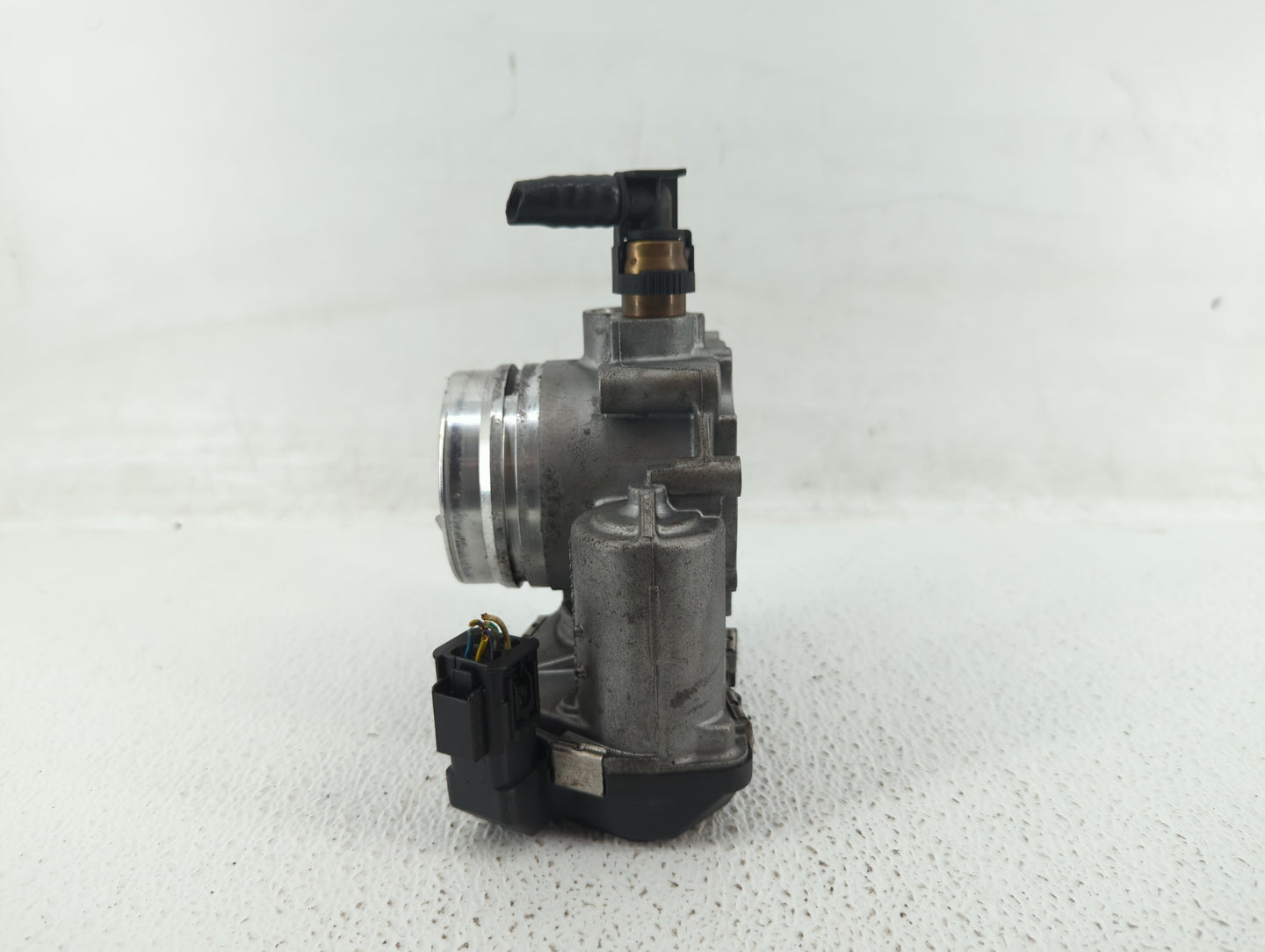 2012-2018 Bmw 320i Throttle Body P/N:1354 7588625-04 1354 7588625-03 Fits Fits 2012 2013 2014 2015 2016 2017 2018 OEM Used A