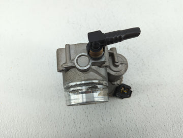 2012-2018 Bmw 320i Throttle Body P/N:1354 7588625-04 1354 7588625-03, 1354 7588625 Fits Fits 2012 2013 2014 2015 2016 2017 2018 OEM Used Auto Parts