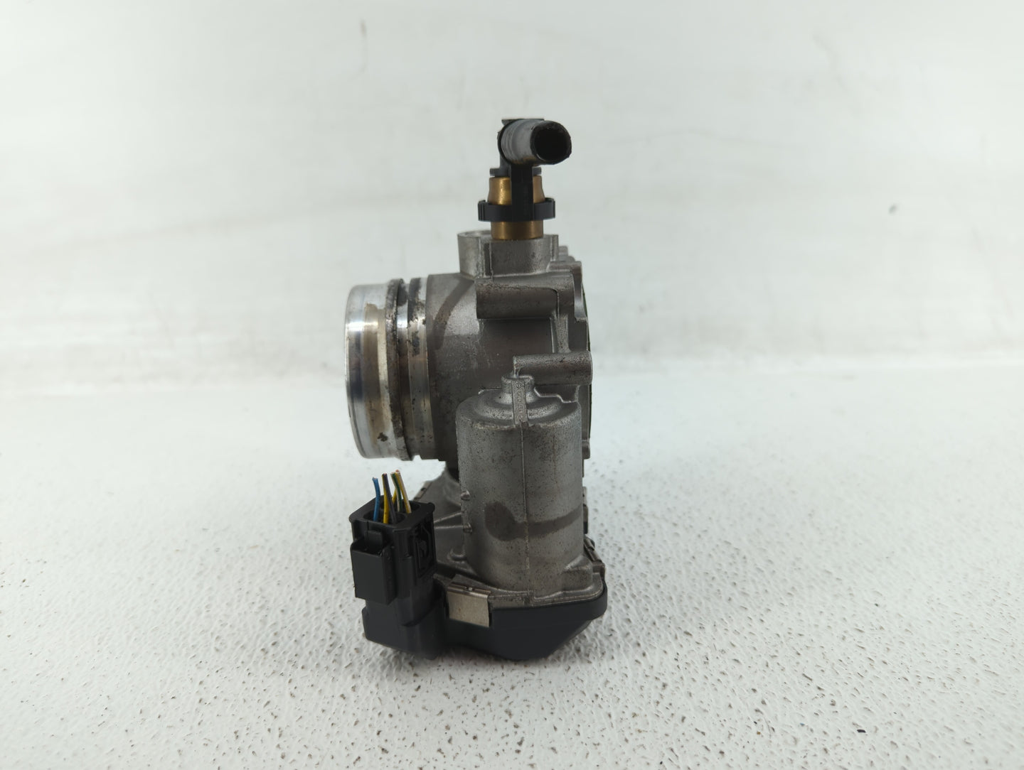 2012-2018 Bmw 320i Throttle Body P/N:1354 7588625-04 1354 7588625-03, 1354 7588625 Fits Fits 2012 2013 2014 2015 2016 2017 2