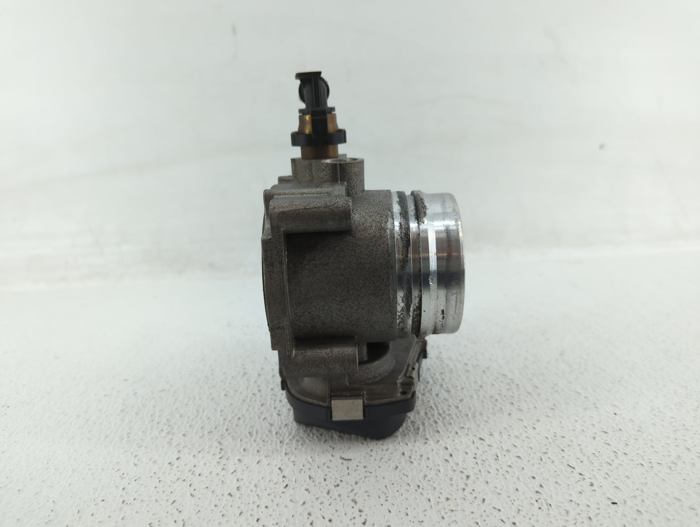2012-2018 Bmw 320i Throttle Body P/N:1354 7588625-04 1354 7588625-03, 1354 7588625 Fits Fits 2012 2013 2014 2015 2016 2017 2