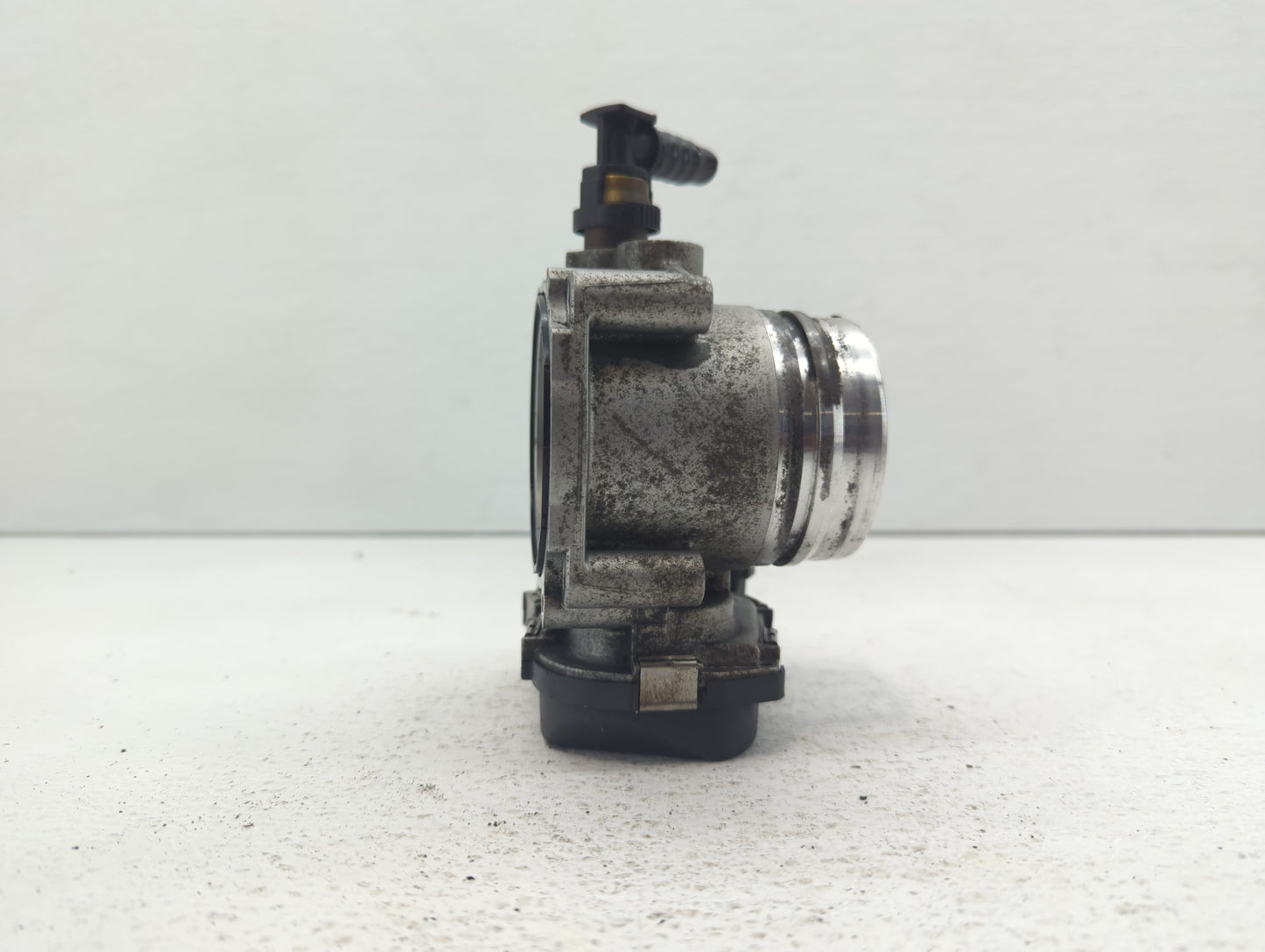 2012-2018 Bmw 320i Throttle Body P/N:1354 7588625-04 1354 7588625-03 Fits Fits 2012 2013 2014 2015 2016 2017 2018 OEM Used A